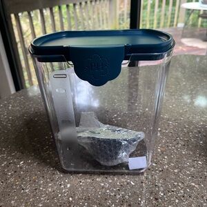 Princess House Progressive Teal-Lid Food Storage Container